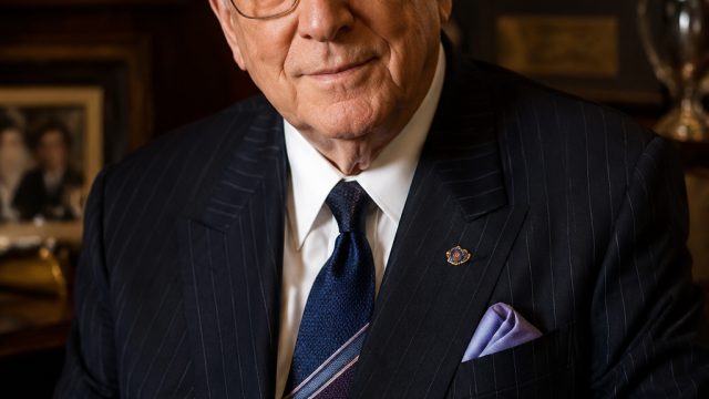 Remembering Clive Davis: The Legacy of a Music Industry Icon