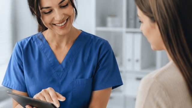 Streamlining Patient Engagement: The Role of Scheduling Apps in Clinics