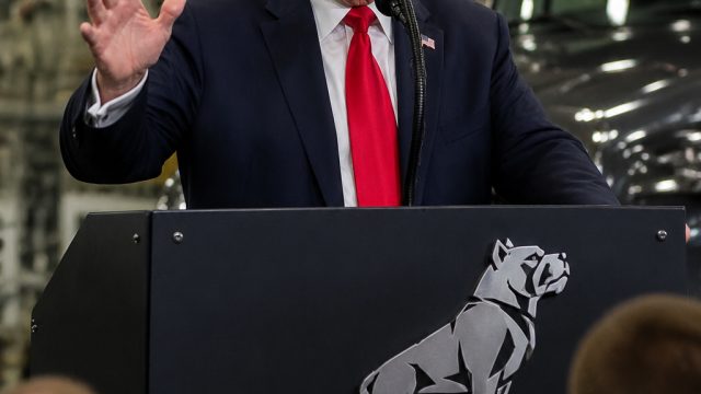 Trump's Economic Pitch at Mack Trucks: A Crucial Midterm Moment