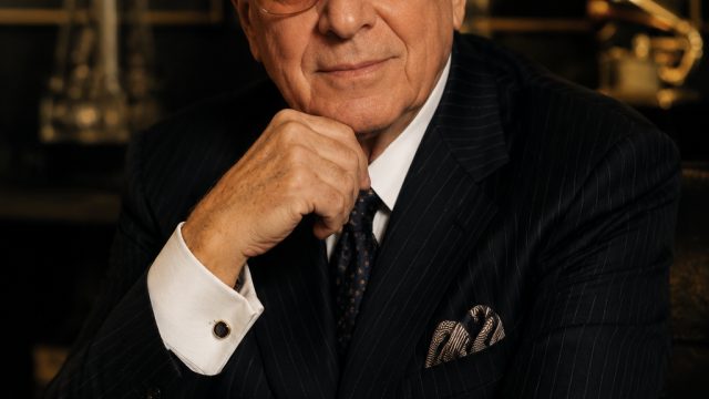 A Tribute to Clive Davis: Pioneering Visionary in Music Industry