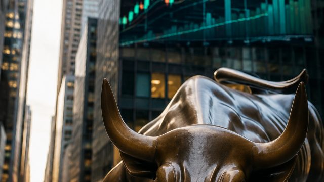 Market Resilience: Tech Stocks Rebound Amid Ongoing Economic Uncertainties